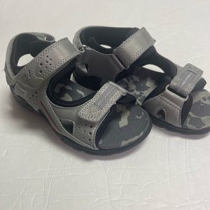 Kids ECCO Sandal Size 12-12.5US/29EU Silver Metallic
